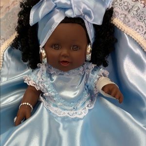 Doll muneca azul